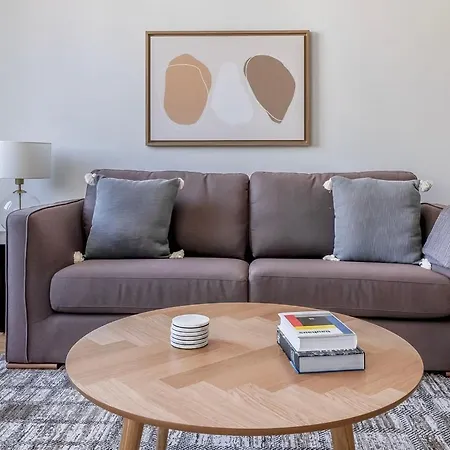 Deluxe T1 Ac Lisbona